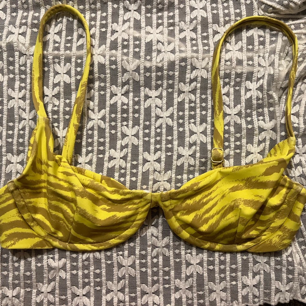 Skatie swim Clare top